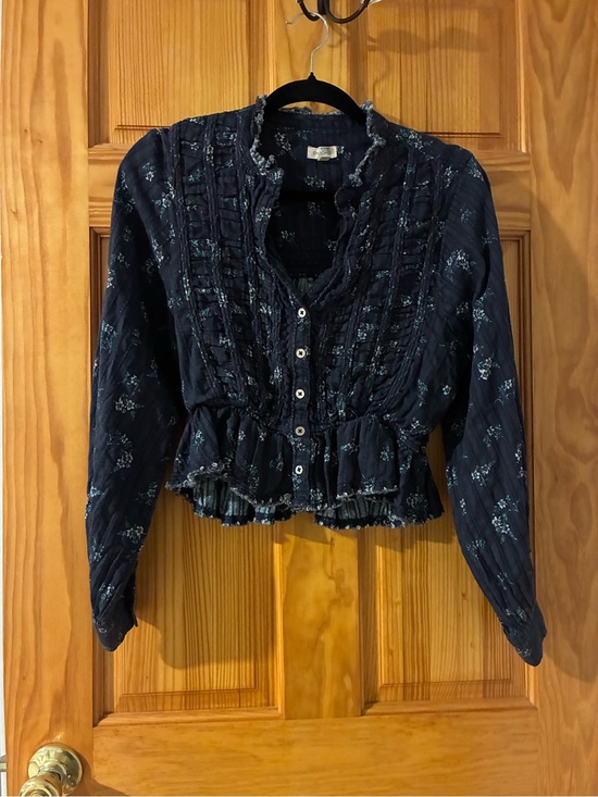 Pilcro Tops - Pilcro Navy Floral Ruffle Button-Front Peplum Top